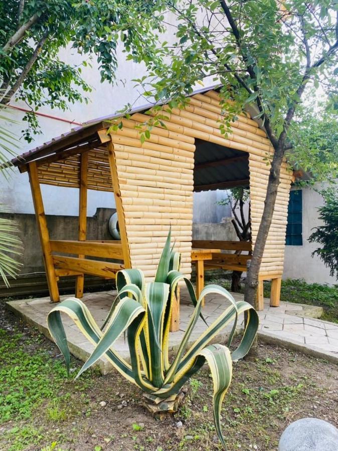 Guesthouse Family Batumi Exterior foto