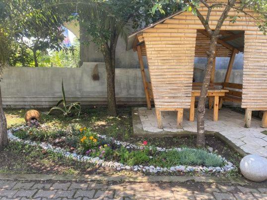Guesthouse Family Batumi Exterior foto