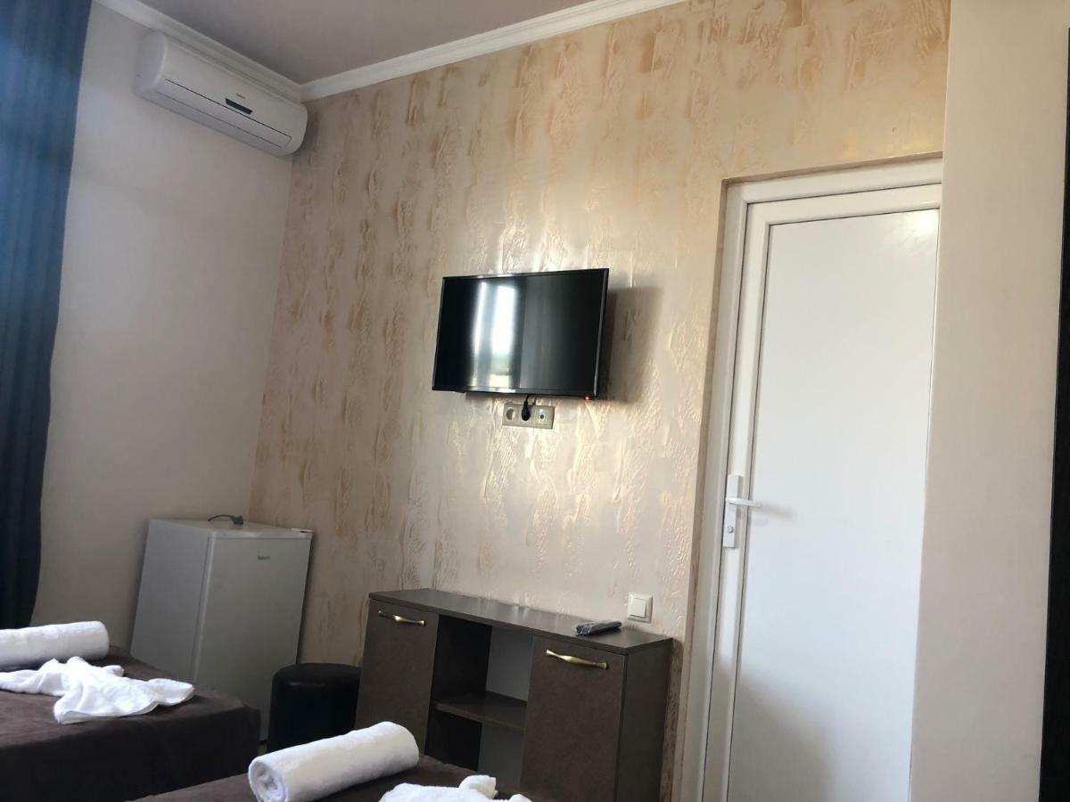 Guesthouse Family Batumi Exterior foto